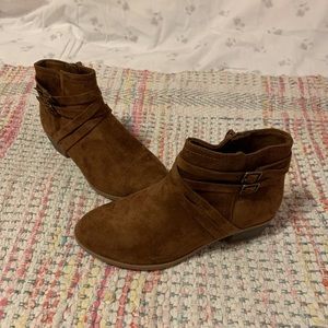 SO Brooklyn Girl’s Cognac Ankle Boots Size 2